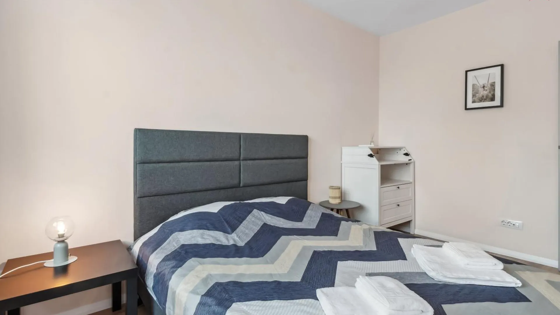 Apartment Toto'S Guest House Bucharest